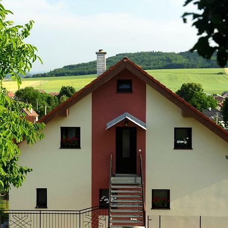 Privat Pod Kostolom - Ubytovanie Valča Buitenkant foto